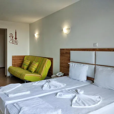 Elizabeth Dy Boutique 3*