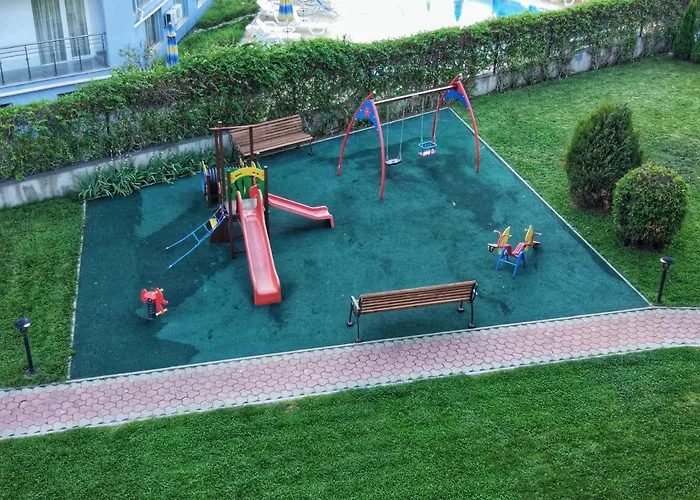 Elizabeth Dy Boutique