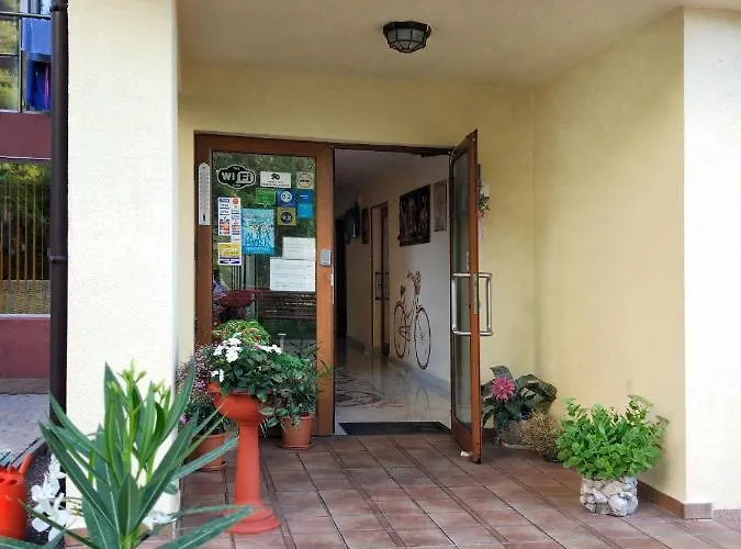 Elizabeth Dy Boutique Несебр